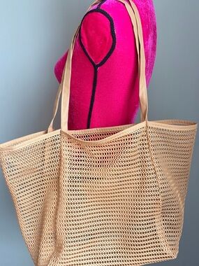 Beige Mesh Tote Bag — Lightweight, Breathable, Everyday Carry